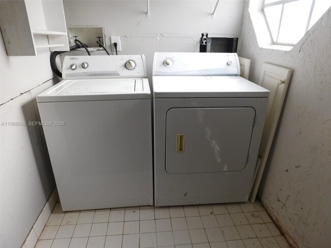 Building Photo - 13439 NW 5th Ct