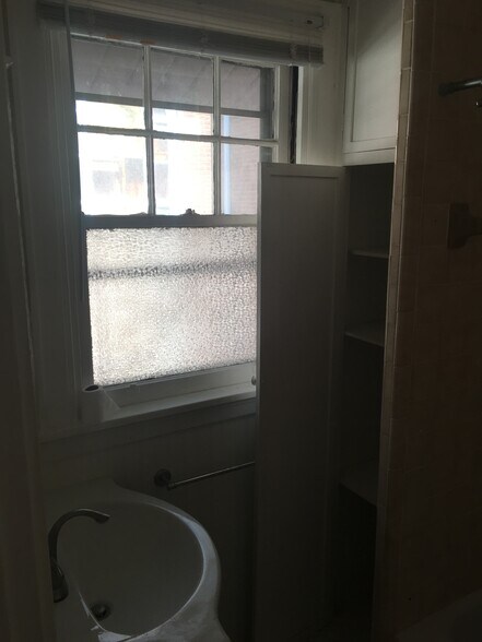 Bathroom - 4115 34th Avenue
