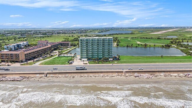 Building Photo - 9420 Seawall Blvd