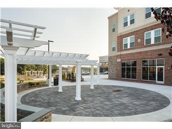 Building Photo - 4500 Linden Hill Rd