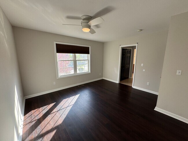 Building Photo - South AVL - Arden Townhome Move-In Ready