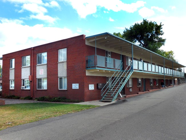 Primary Photo - OakView Apartments