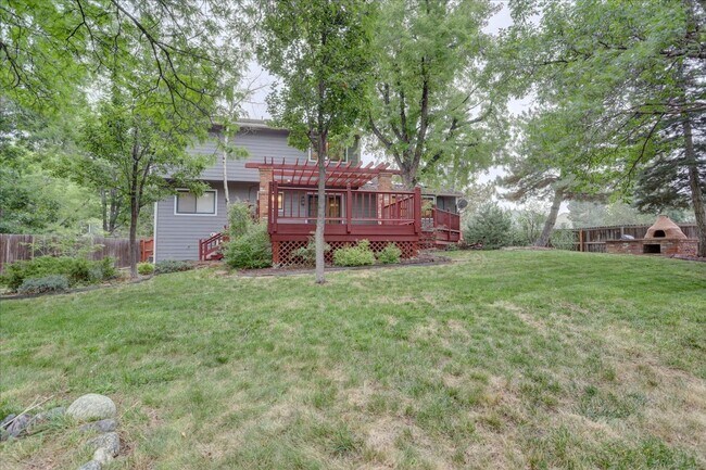 Building Photo - 10701 Hobbit Ln