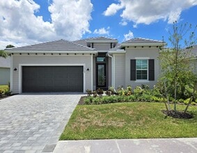 Building Photo - Seasonal Short-Tern 4 Bedroom 3 Bathroom Heated Pool Home in Wellen Golf & Country Club!