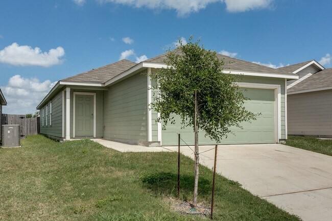 Building Photo - 7231 Duck Pond