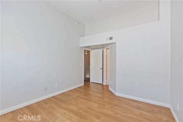 Building Photo - 13133 Le Parc Blvd
