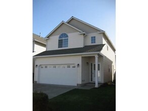 Building Photo - Charming Home in Terrific Central Location