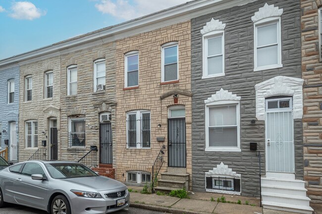 Building Photo - Beautiful 2 Bedroom in Baltimore, Fully Fu...