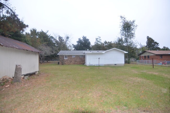 Building Photo - Charming Conrex Home Available Today!