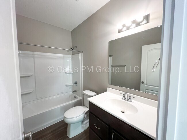 Building Photo - 521 Rochdale Run