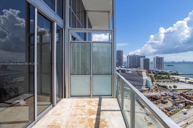 Building Photo - 1100 Biscayne Blvd