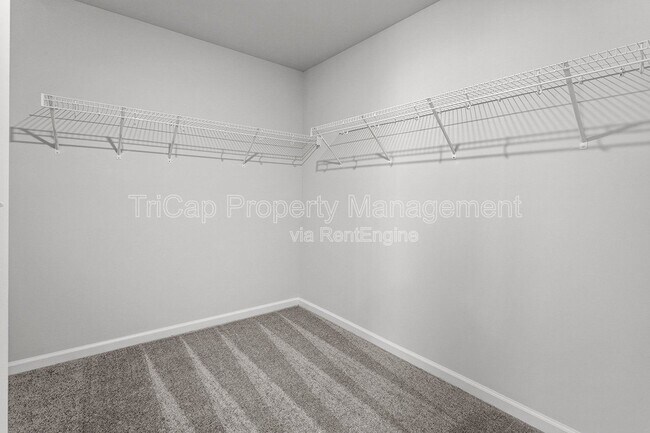 Building Photo - 1636 Singing Bird Trl