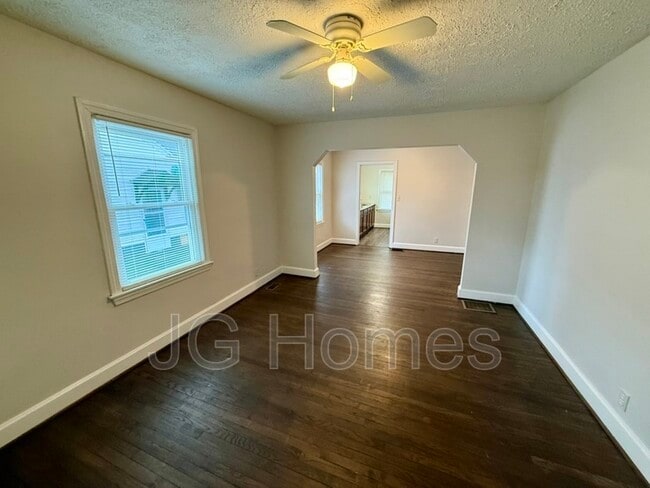 Building Photo - 117 N 45th St