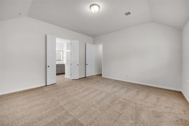 Building Photo - 113 Charro Ct