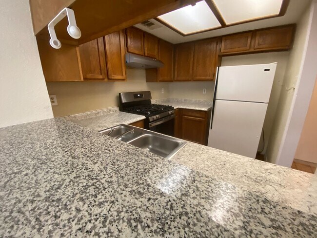 Building Photo - 12307 Deer Falls Dr
