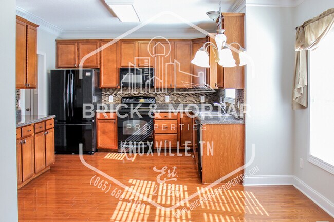 Building Photo - 5722 Rhyne Cove Ln