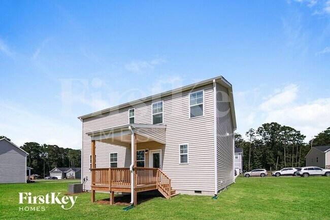 Building Photo - 484 Barnes Lndg Dr