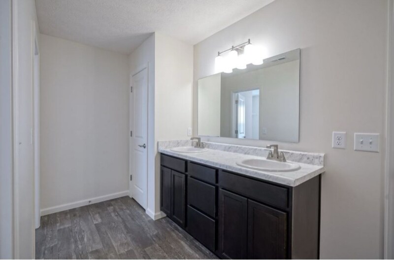 Building Photo - 6070 Shale Crescent Dr