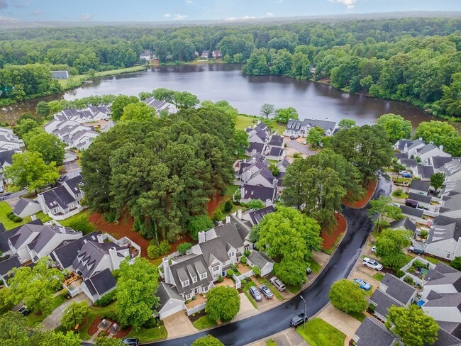 Building Photo - Everything You Need. All Right Here at Lakepointe Village Townhomes!