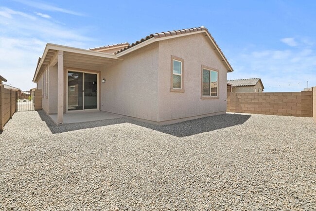 Building Photo - Beautiful Brand New 3 Bedroom Home with De...