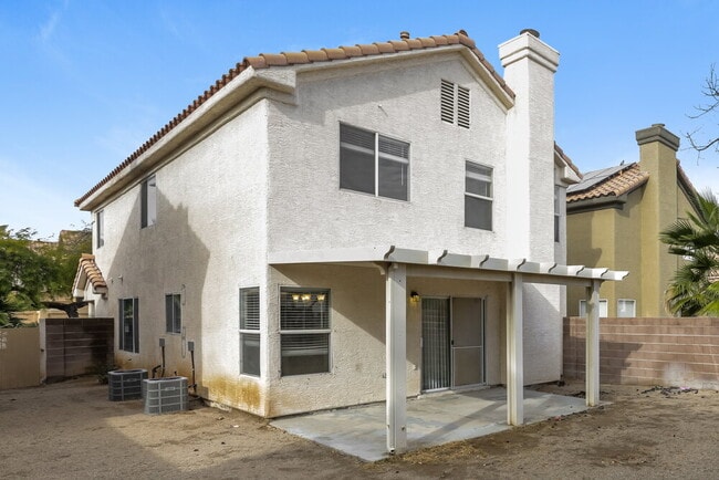 Building Photo - 1112 Barton Green Dr