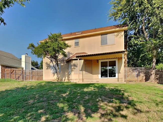 Building Photo - 4901 St Thomas Pl