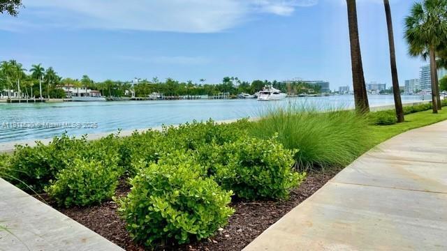 Building Photo - 6484 Indian Creek Dr