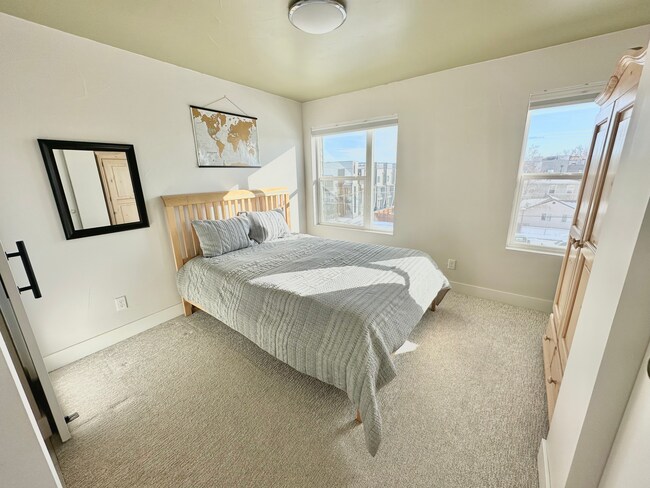 Master bedroom - 1810 Irving St