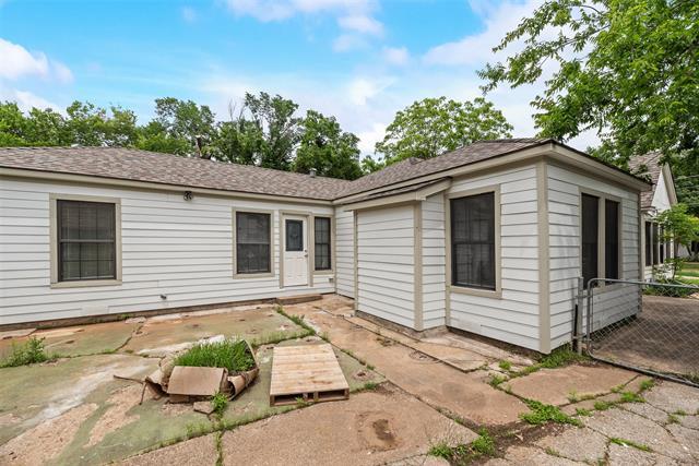 Building Photo - 506 S Mesquite St