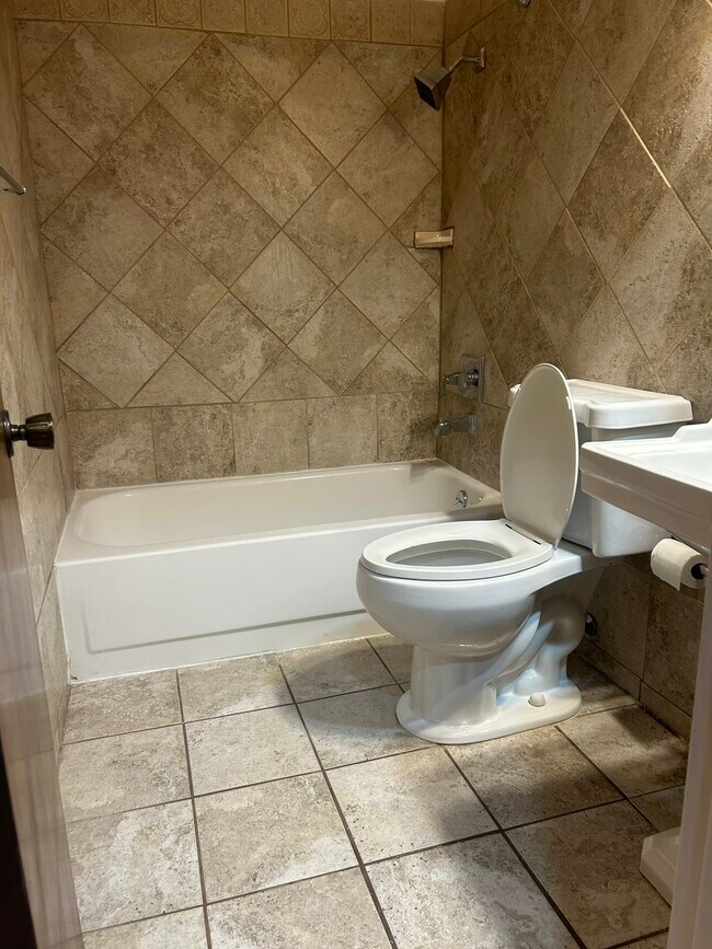 Building Photo - 2205 Forest Trail