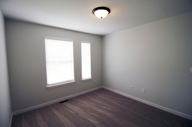 Building Photo - 2324 Lovie Ln