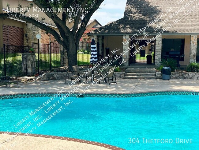 Building Photo - 304 Thetford Dr