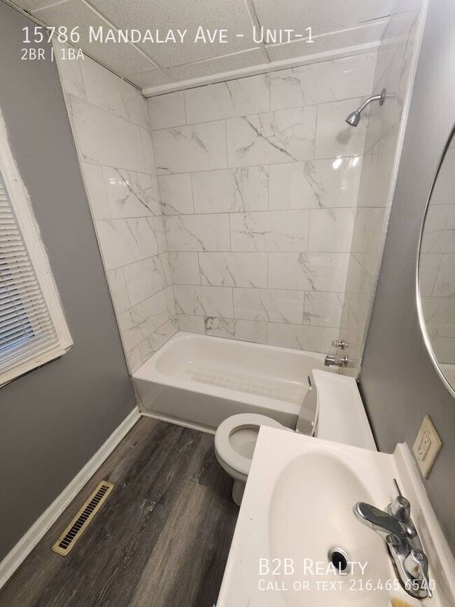 Building Photo - 15786 Mandalay Ave