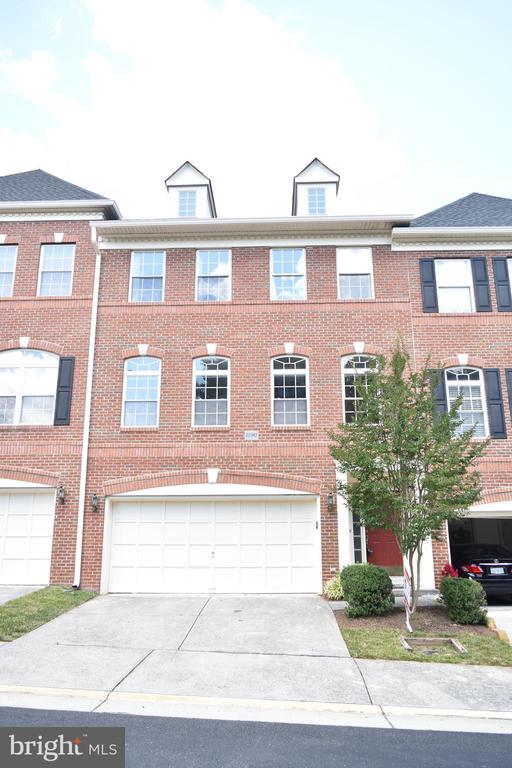Building Photo - 20387 Fallsway Terrace