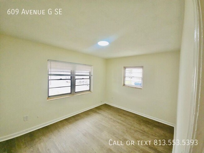 Building Photo - 609 Ave G SE