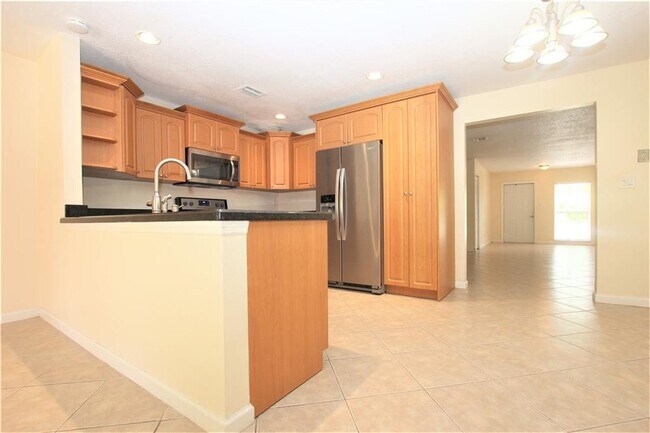 Building Photo - 4261 NW 110th Ave