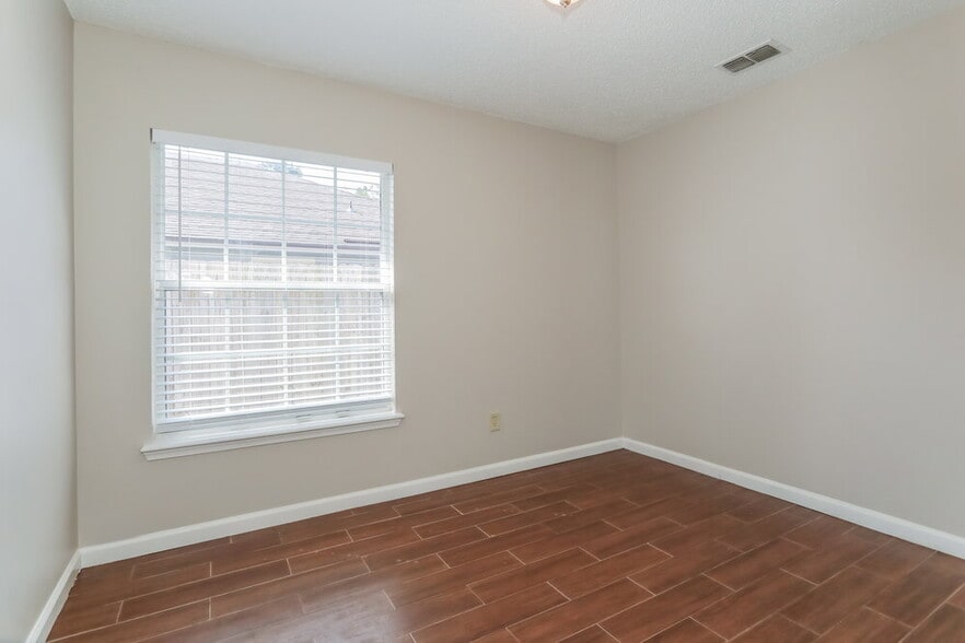 Building Photo - 2851 Tuscarora Trail