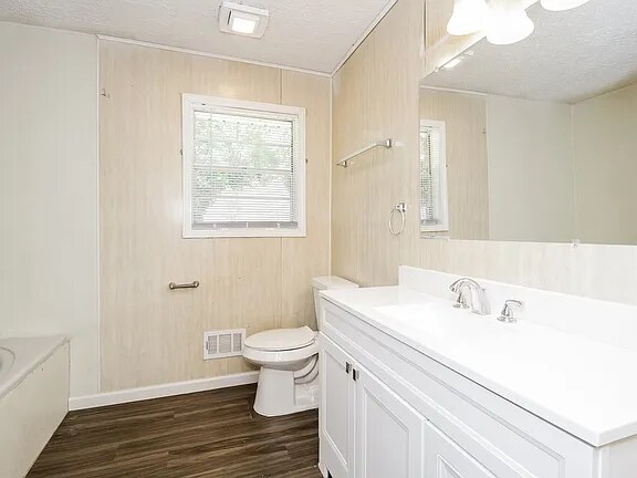 Building Photo - 3622 Sharon Ct