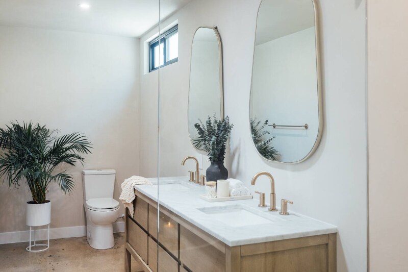 Building Photo - 4816 Refugio Ave