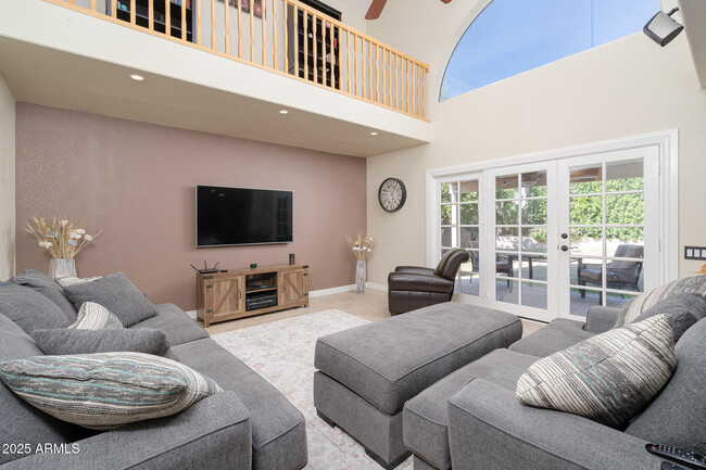 Building Photo - 3302 E Rosemonte Dr