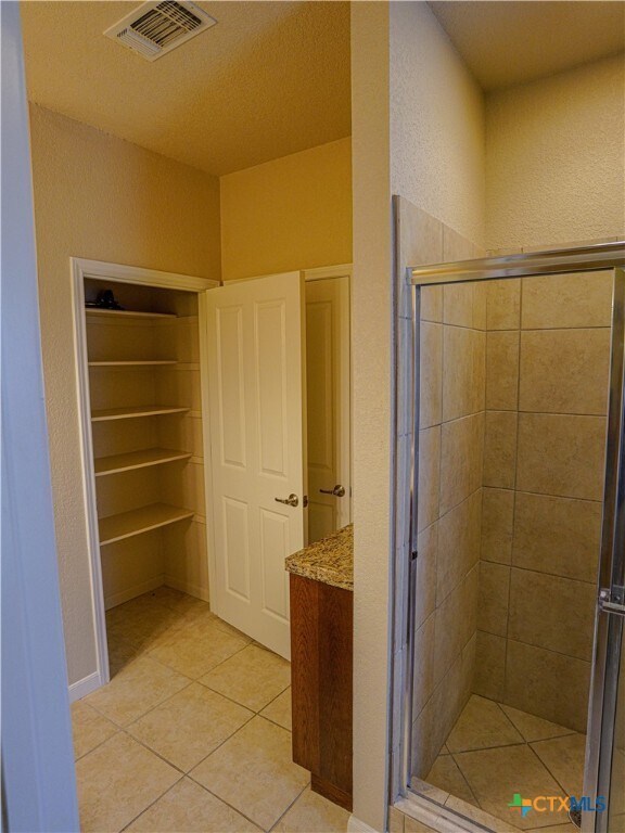 Building Photo - 1651 Hanz Dr