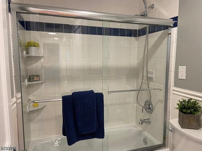 Building Photo - 313 Hurley Dr