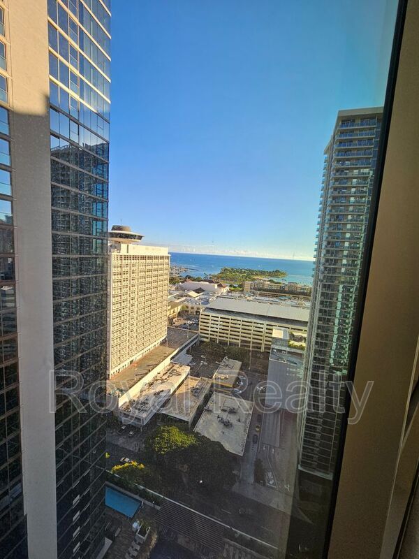 Building Photo - 1388 Kapiolani Blvd