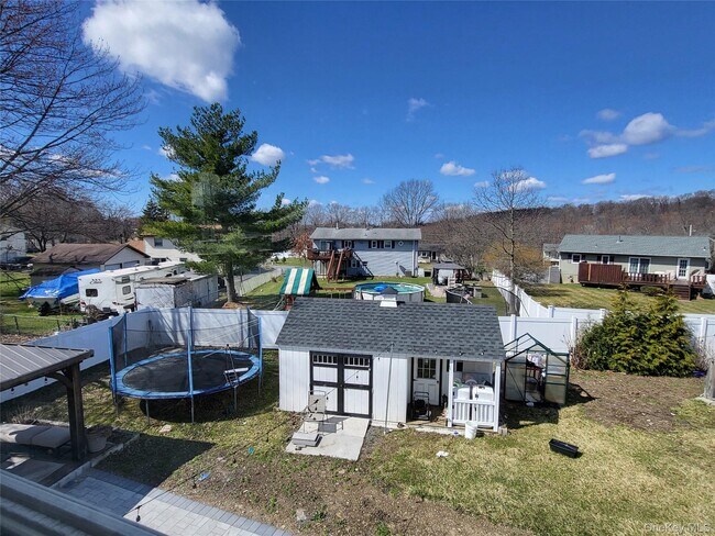 Building Photo - 20 Scott Dr