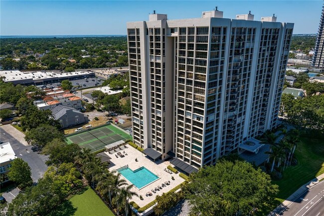 Building Photo - 3301 Bayshore Blvd