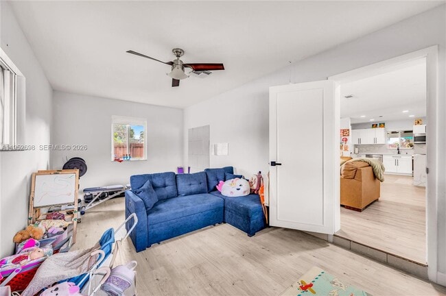 Building Photo - 15930 SW 90th Ave