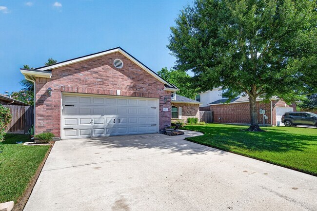 Building Photo - 6118 N Fawnlake Dr
