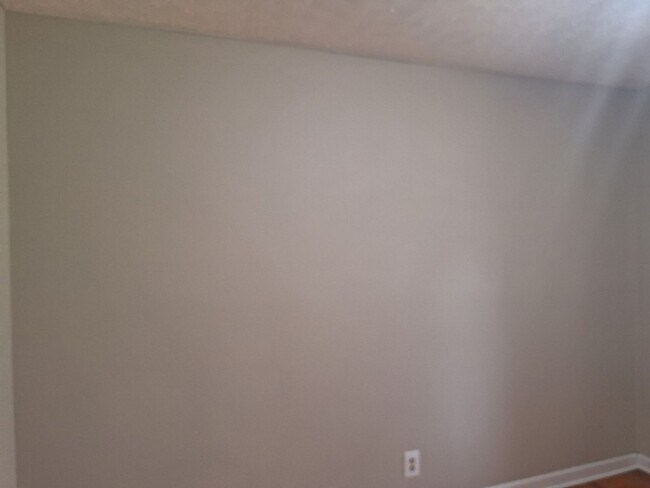 Building Photo - Basement Rancher located in Farragut