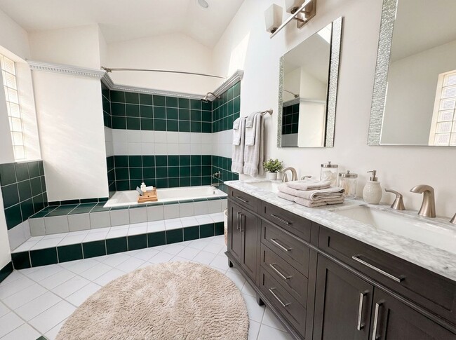 Building Photo - 5212 Mount Vernon Memorial Hwy