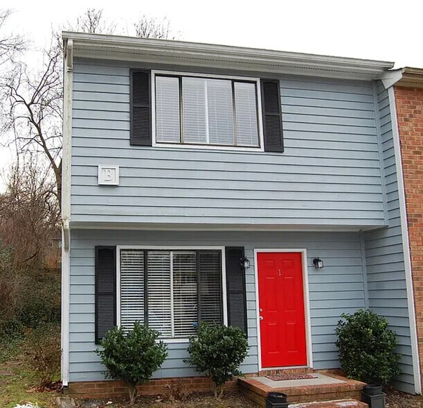 Building Photo - Room in Townhome on Fargo St